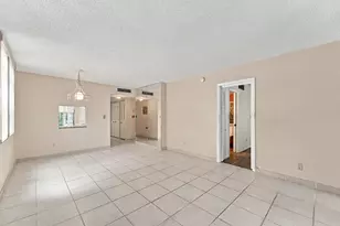 6350 NW 62nd St, Tamarac, FL 33319 - Photo 8