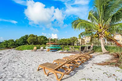 910 Via Villagio, Hypoluxo, FL 33462 - Photo 16