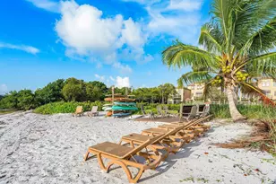 910 Via Villagio, Hypoluxo, FL 33462 - Photo 16