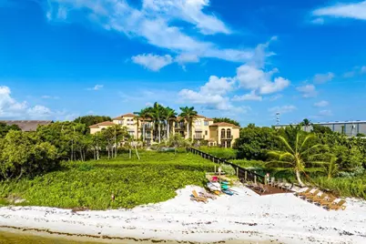 910 Via Villagio, Hypoluxo, FL 33462 - Photo 2
