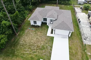 2617 10th St W, Lehigh Acres, FL 33971 - Photo 4