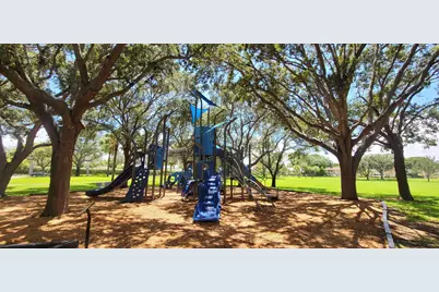 1509 Meadows Circle W, Boynton Beach, FL 33436 - Photo 32