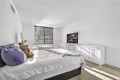 230 174th Street #Apt 417, Sunny Isles Beach, FL 33160 - Photo 20