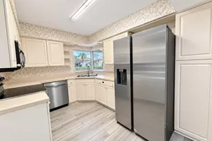 1430 N Trafalgar Cir, Hollywood, FL 33020 - Photo 10