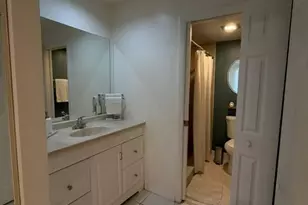 1437 Royal Forest Ct, West Palm Beach, FL 33406 - Photo 2