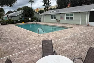 1437 Royal Forest Ct, West Palm Beach, FL 33406 - Photo 44