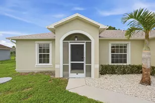 453 SW Columbus Dr, Port Saint Lucie, FL 34953 - Photo 2