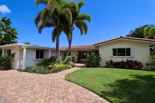 2208 NE 19th Ave, Wilton Manors, FL 33305 - Photo 1