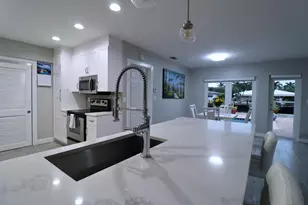 2208 NE 19th Ave, Wilton Manors, FL 33305 - Photo 34