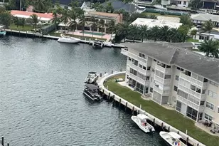 427 Golden Isles Dr, Hallandale Beach, FL 33009 - Photo 14