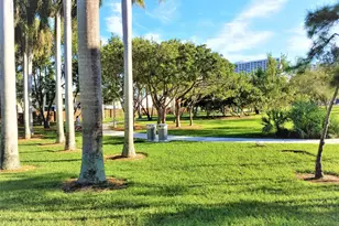 946 NE 24th Ave, Hallandale Beach, FL 33009 - Photo 64