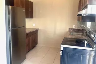 9326 Sunrise Dr, West Palm Beach, FL 33403 - Photo 14