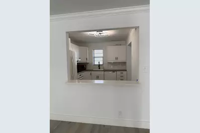 9440 SW 8th Street #403, Boca Raton, FL 33428 - Photo 6