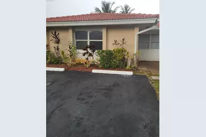 8539 NW 23rd Manor, Coral Springs, FL 33065 - Photo 2