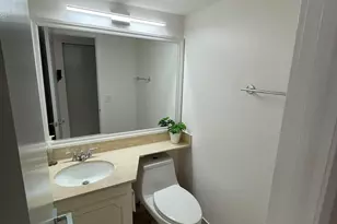 600 NE 36th St, Miami, FL 33137 - Photo 10