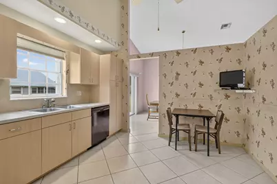 3914 Dafilee Circle, West Palm Beach, FL 33417 - Photo 8