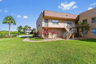 528 Burgundy K Ave, Delray Beach, FL 33484 - Photo 2