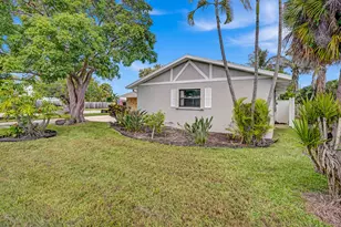 1902 Eucalyptus Ave, Hutchinson Island, FL 34949 - Photo 2