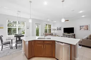 1020 Piccadilly St, Palm Beach Gardens, FL 33418 - Photo 10