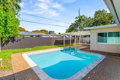 1121 N 66th Terrace, Hollywood, FL 33024 - Photo 24
