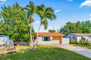 1121 N 66 Terrace, Hollywood, FL 33024 - Photo 2
