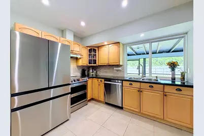2621 NE 51st Court, Lighthouse Point, FL 33064 - Photo 4