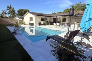 501 NW 98th Ave, Pembroke Pines, FL 33024 - Photo 20