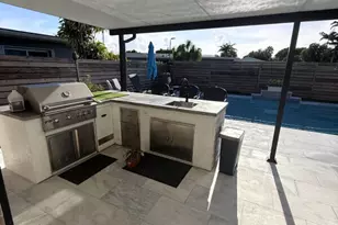 501 NW 98th Ave, Pembroke Pines, FL 33024 - Photo 4