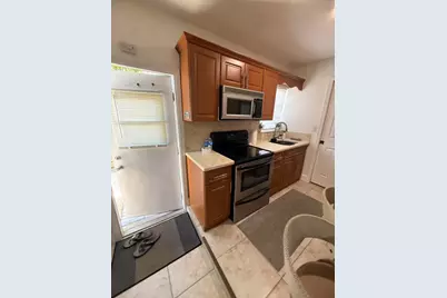 501 NW 98th Avenue, Pembroke Pines, FL 33024 - Photo 12