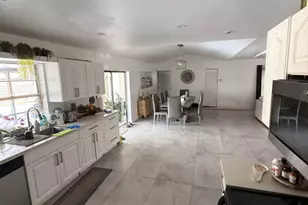 501 NW 98th Ave, Pembroke Pines, FL 33024 - Photo 28