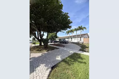501 NW 98th Avenue, Pembroke Pines, FL 33024 - Photo 1