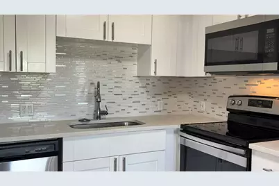 114 Preston C, Boca Raton, FL 33434 - Photo 8