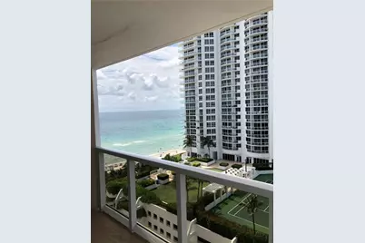 6423 Collins Avenue #1501, Miami Beach, FL 33141 - Photo 4