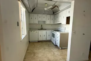 573 Flanders L, Delray Beach, FL 33484 - Photo 2