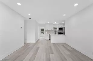 324 NW 3rd St, Deerfield Beach, FL 33441 - Photo 2