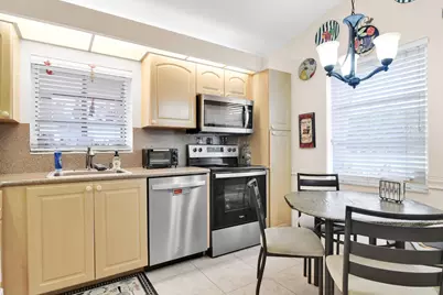 8955 Sunscape Lane, Boca Raton, FL 33496 - Photo 2