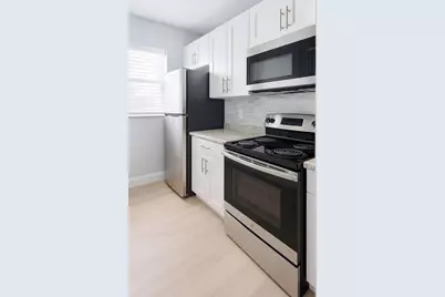 690 Kingsbridge Street #Apt 9, Boca Raton, FL 33487 - Photo 2