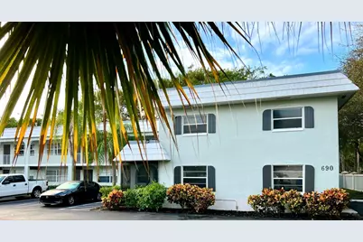 690 Kingsbridge Street #Apt 9, Boca Raton, FL 33487 - Photo 8