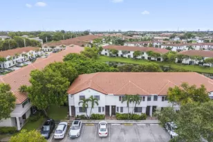 4163 Napoli Lake Dr, Riviera Beach, FL 33410 - Photo 4