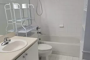 5099 NW 7th St, Miami, FL 33126 - Photo 14