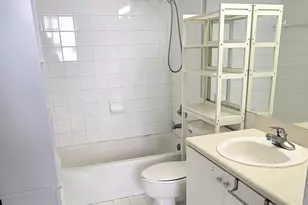5099 NW 7th St, Miami, FL 33126 - Photo 20