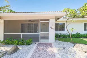 2265 NE 24th St, Lighthouse Point, FL 33064 - Photo 4