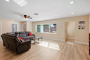 6880 Kingston Dr, Lake Worth, FL 33462 - Photo 4
