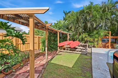 6880 Kingston Drive, Lake Worth, FL 33462 - Photo 32