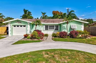 6880 Kingston Dr, Lake Worth, FL 33462 - Photo 2