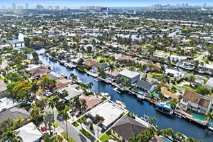 300 SE 10th St, Pompano Beach, FL 33060 - Photo 38
