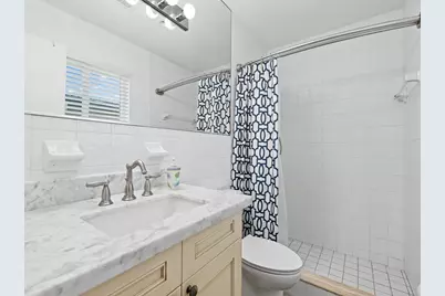 300 SE 10th Street, Pompano Beach, FL 33060 - Photo 18