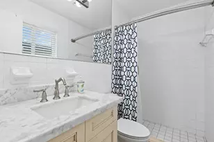 300 SE 10th St, Pompano Beach, FL 33060 - Photo 18
