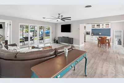 300 SE 10th Street, Pompano Beach, FL 33060 - Photo 6