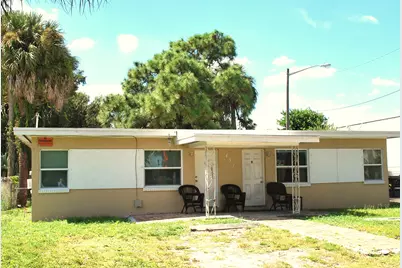 431 N 13th Street, Fort Pierce, FL 34950 - Photo 1
